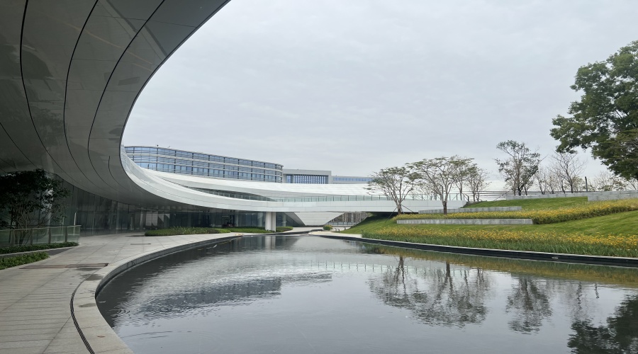 大灣區(qū)大學松山湖校區(qū)GRC構件工程案例-飾紀上品GRC廠家