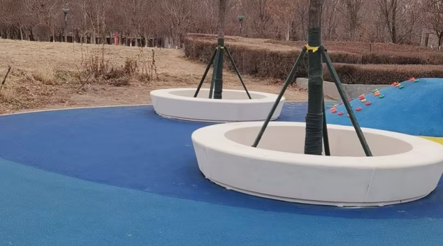 飾紀上品GRC廠家：新疆體育公園GRC坐凳樹池造型工程案例